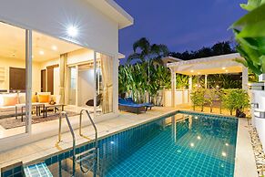 Tropical Holiday 2BR Pool Villa Greens 9