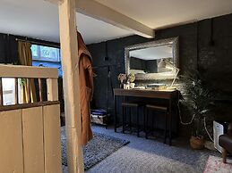 One Drake Road Hotel