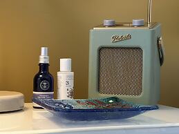 One Drake Road Hotel