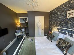 One Drake Road Hotel