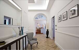 Eleganza nel Cuore di Napoli by Wonderful Italy