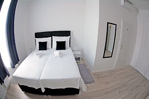 Virtus Apartments and Rooms