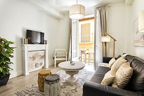 Granada Deluxe Apartments