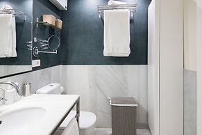 Granada Deluxe Apartments