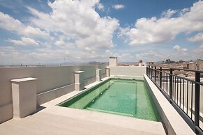 Granada Deluxe Apartments