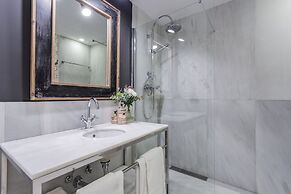 Granada Deluxe Apartments