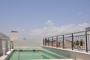 Granada Deluxe Apartments