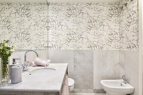 Granada Deluxe Apartments