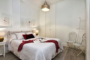 Granada Deluxe Apartments