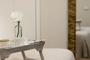 Granada Deluxe Apartments