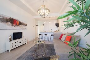 Granada Deluxe Apartments