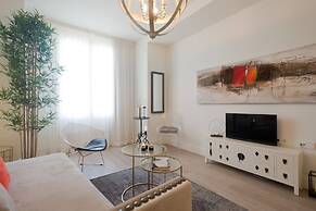 Granada Deluxe Apartments