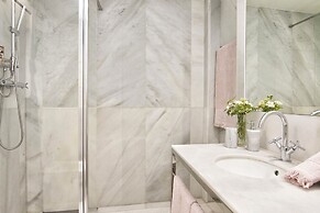 Granada Deluxe Apartments