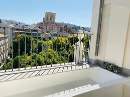 Granada Deluxe Apartments