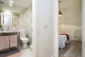 Granada Deluxe Apartments