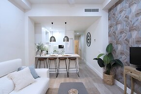 Granada Deluxe Apartments