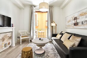 Granada Deluxe Apartments