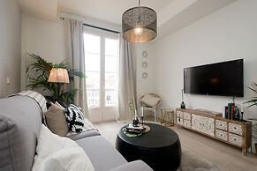 Granada Deluxe Apartments