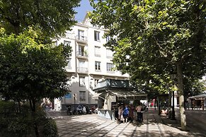 Granada Deluxe Apartments