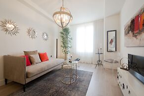 Granada Deluxe Apartments