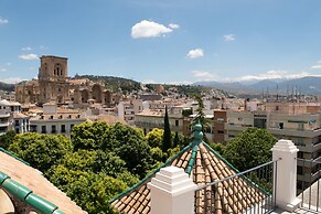 Granada Deluxe Apartments