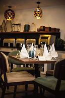 Central Hotel- Ridge