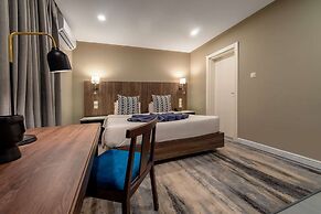 Central Hotel- Ridge