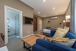 Central Hotel- Ridge