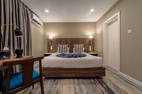 Central Hotel- Ridge