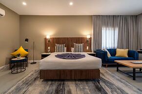 Central Hotel- Ridge