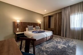 Central Hotel- Ridge