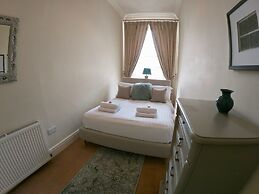 Escape To Edinburgh @ Broughton Place