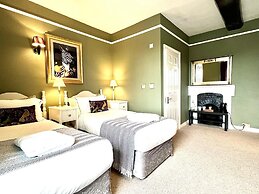 Colthrop Manor