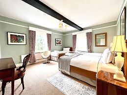 Colthrop Manor