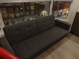 AMAZING SUITES IN YORKVILLE