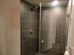 AMAZING SUITES IN YORKVILLE