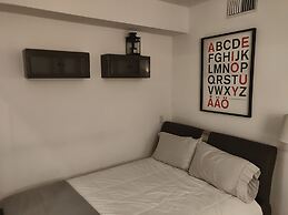 AMAZING SUITES IN YORKVILLE