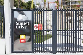 Sunset Drive Mar Holidays