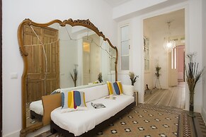 SingularStays Ms Rogers