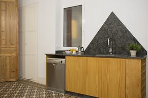 SingularStays Ms Rogers