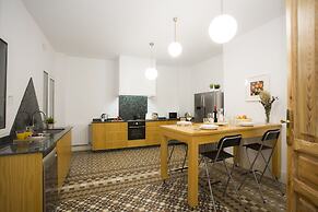 SingularStays Ms Rogers