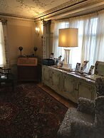 Edgewood Manor