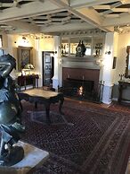 Edgewood Manor