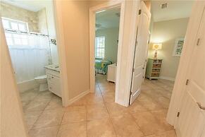 Beachy Villa Vista Apartment 5