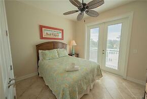 Beachy Villa Vista Apartment 5