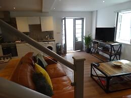 Spacious Apartment in Winchester