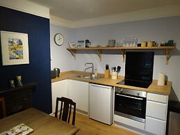 Spacious Apartment in Winchester