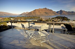 13 Poole Lane by Staysouth