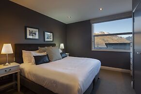 13 Poole Lane by Staysouth