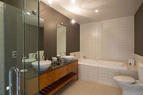 13 Poole Lane by Staysouth